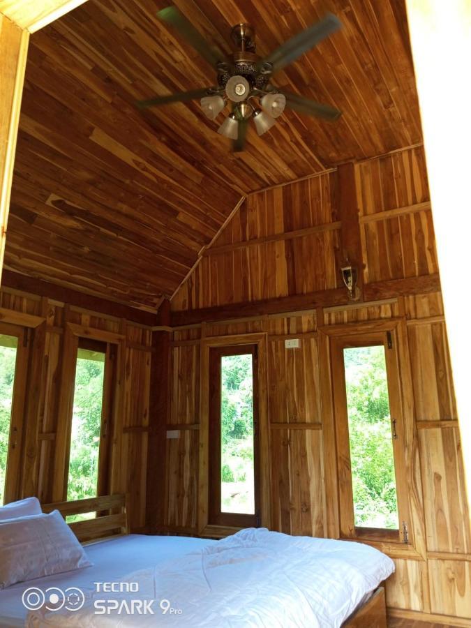Eco Farm Stay And Hostel Nong Khiaw Exterior photo